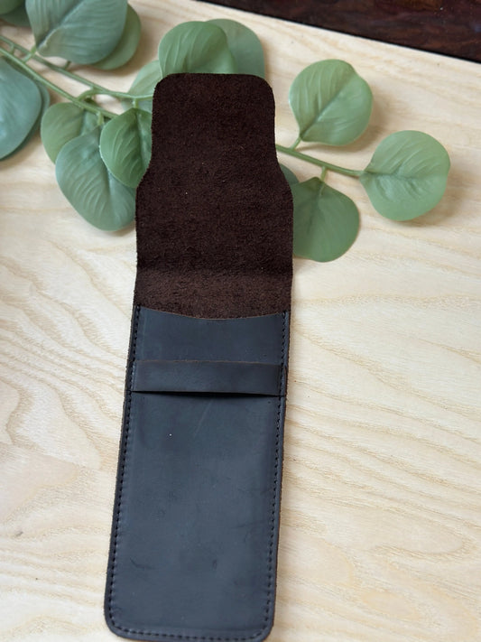 Personalised Genuine Leather Pen Holder & Pencil Case – Custom Engraved Classic Brown Sleeve for Fountain, Ballpoint & Signature Pens, Perfect Gift for Students & Professionals Krevana Personalised Genuine Leather Pen Holder & Pencil Case – Custom Engraved Classic Brown Sleeve for Fountain, Ballpoint & Signature Pens, Perfect Gift for Students & Professionals