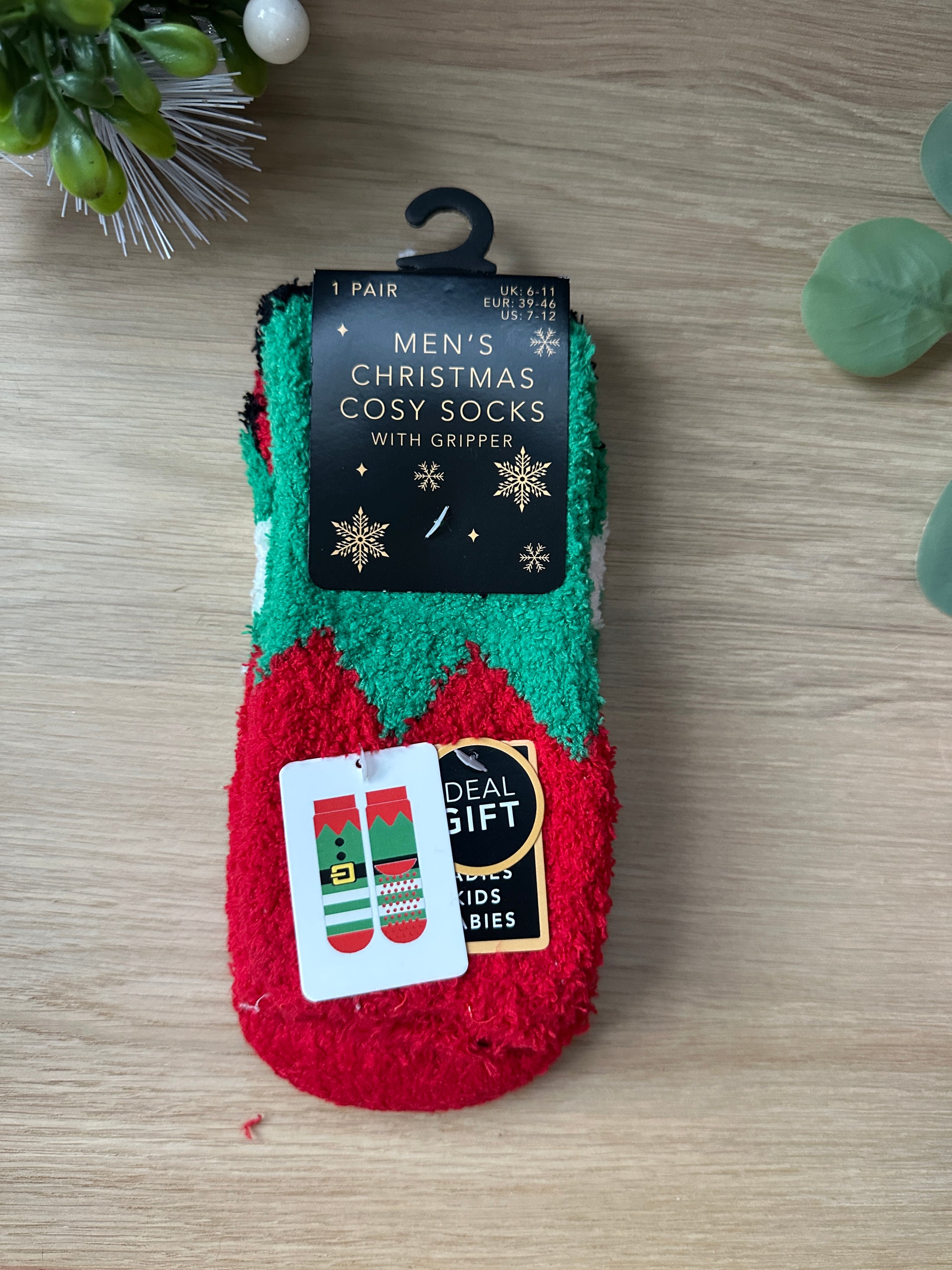 Christmas Cosy Fluffy Socks – Ladies 4–8 & Men 6–11 | Warm Anti-Slip Gripper Socks | 8 Fun Designs (incl. Grinch) Krevana Christmas Cosy Fluffy Socks – Ladies 4–8 & Men 6–11 | Warm Anti-Slip Gripper Socks | 8 Fun Designs (incl. Grinch)
