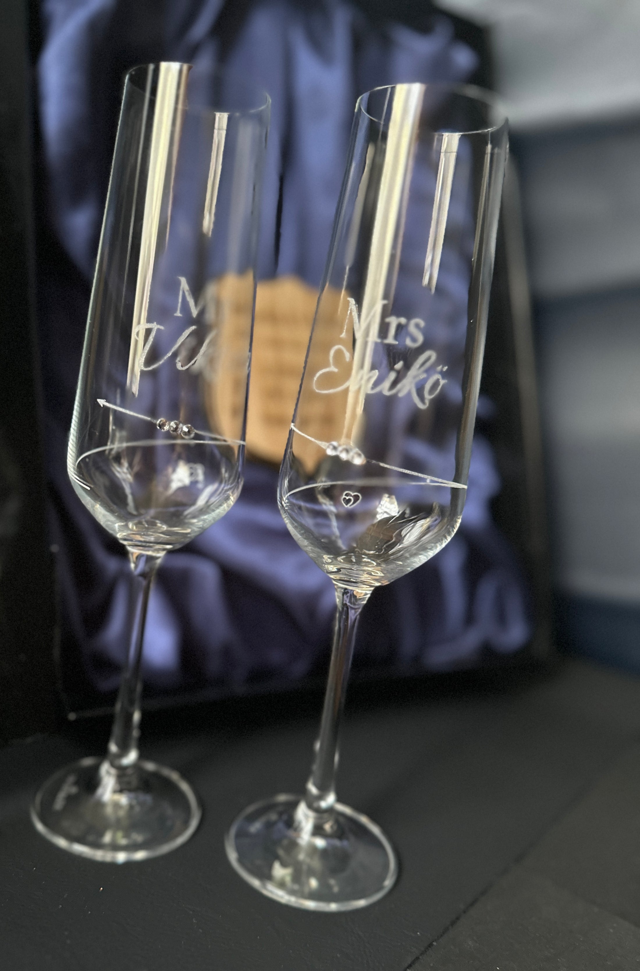 Luxury Personalised Wedding Champagne Glass Set with Plaque – Gift Box