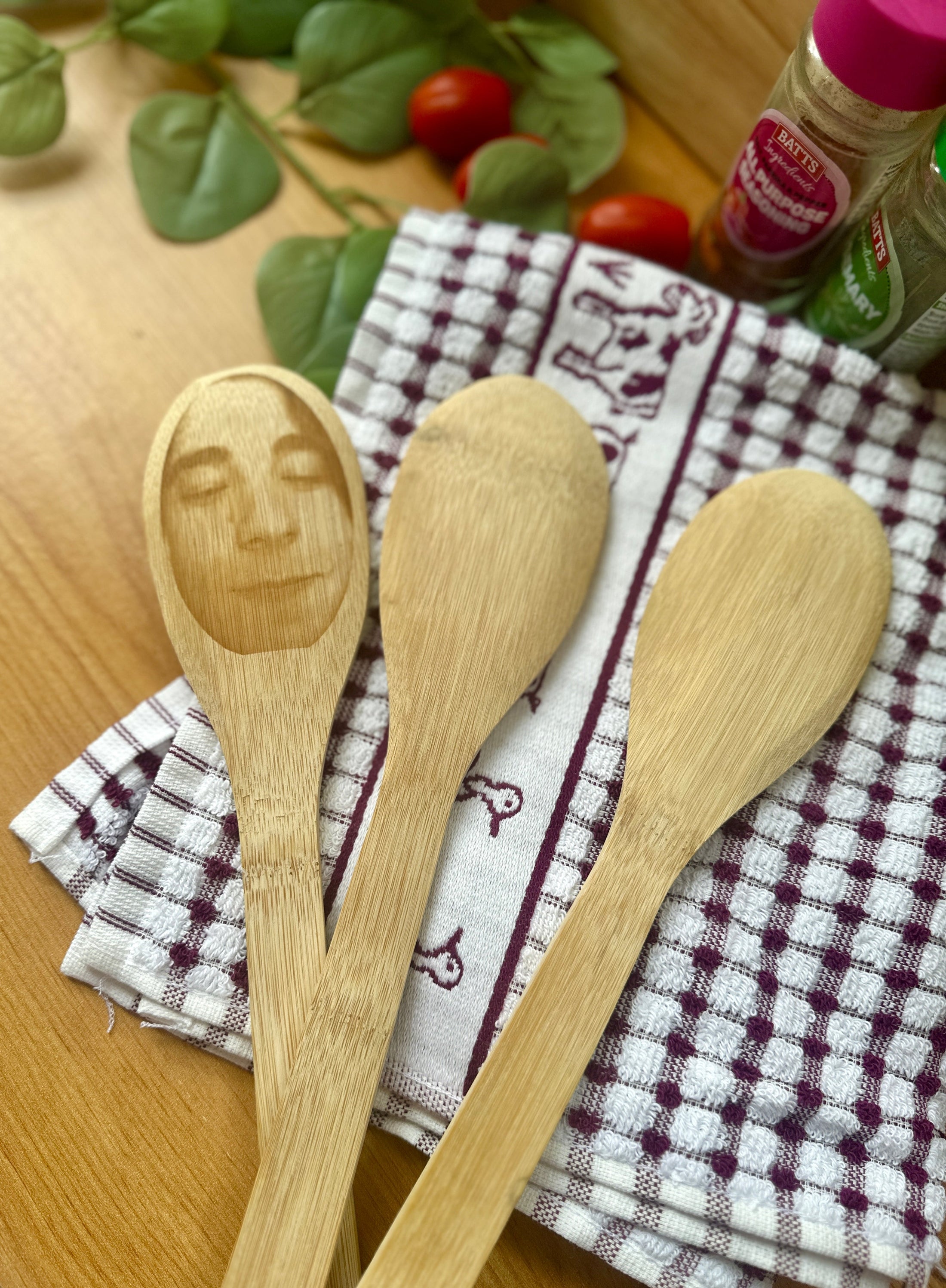 Personalized Wooden Spoon with Your Face – Funny Custom Engraved Portrait Spoon – Unique Gift for Friends & Family, Gag Gift, Birthday or Christmas Fun Krevana Personalized Wooden Spoon with Your Face – Funny Custom Engraved Portrait Spoon – Unique Gift for Friends & Family, Gag Gift, Birthday or Christmas Fun
