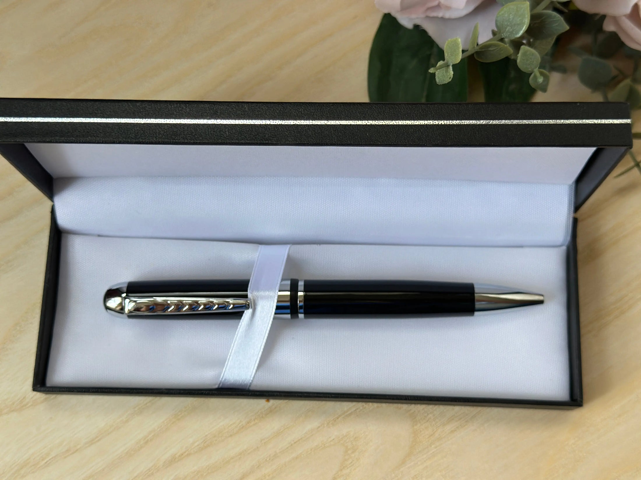 Luxury Black Ballpoint Pen – Sleek Metal Writing Pen for Office, Business & Gift Krevana Luxury Black Ballpoint Pen – Sleek Metal Writing Pen for Office, Business & Gift