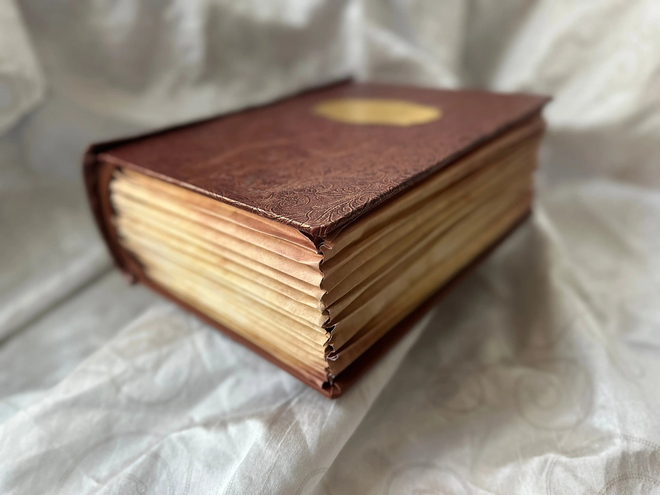 Personalised Large Book Box – Unique Custom Storage Box with Silk Interior ot velvet. Vintage Paper Edges, Fits Tumblers, Glasses & Keepsakes Krevana Personalised Large Book Box – Unique Custom Storage Box with Silk Interior ot velvet. Vintage Paper Edges, Fits Tumblers, Glasses & Keepsakes